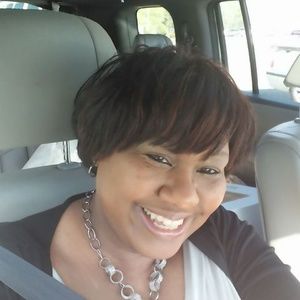 Meet your Posher, Alisa